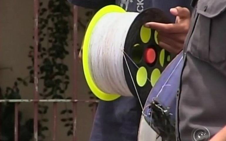 Polícia faz operação de combate ao uso de linha com cerol em Avaré