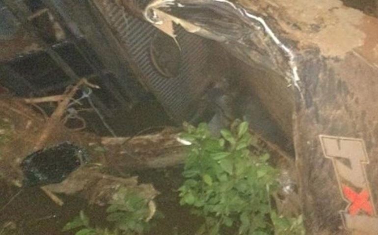 Motorista em alta velocidade capota veículo na rodovia, diz Bombeiros