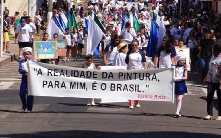 Desfile festivo será no domingo, dia 13