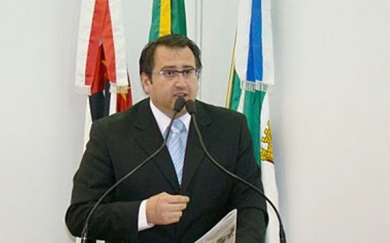 Roberto Araujo alerta vereadores sobre projeto de estudo de impacto de vizinhança