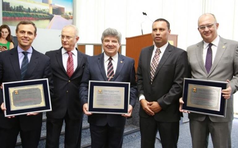 Delegados de Polícia são homenageados por Vereador em Sorocaba - SP
