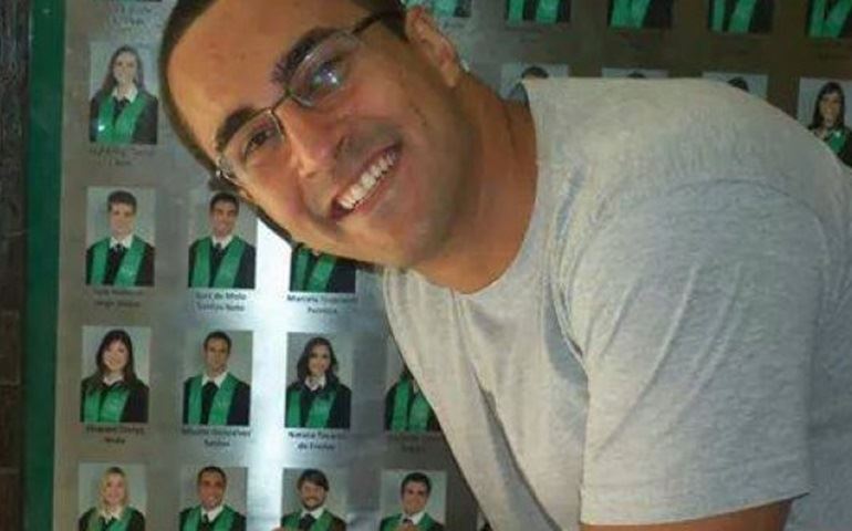 Botucatu: carro cai em ribanceira e médico morre