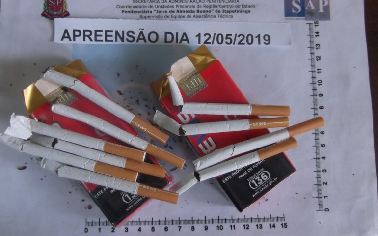 Mulher é presa ao tentar entrar com drogas na Penitenciária de Itapetininga