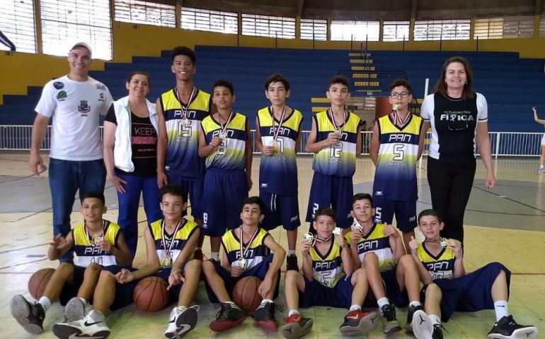 Basquete avança em duas categorias nos Jogos Escolares de São Paulo