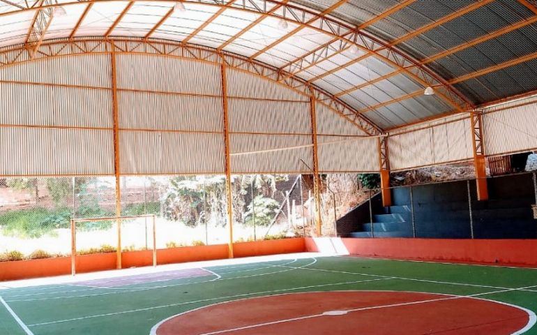 Quadra poliesportiva será 1ª obra entregue hoje