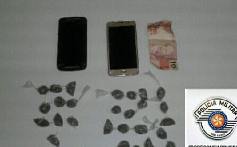 DOIS ADOLESCENTES SÃO FLAGRADOS COM DROGAS EM AVARÉ