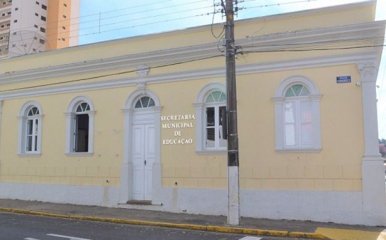 DECRETADO O RECESSO ESCOLAR E FÉRIAS AOS SERVIDORES DA EDUCAÇÃO EM AVARÉ