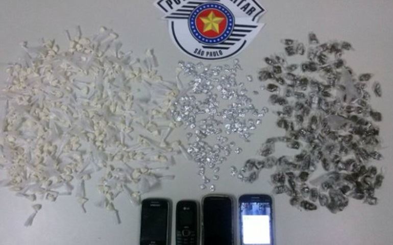 Trio é preso com 571 porções de entorpecentes em Cerqueira César