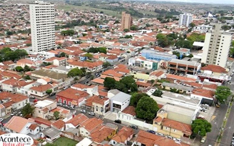 Empresa atualiza cadastro de imóveis em Botucatu