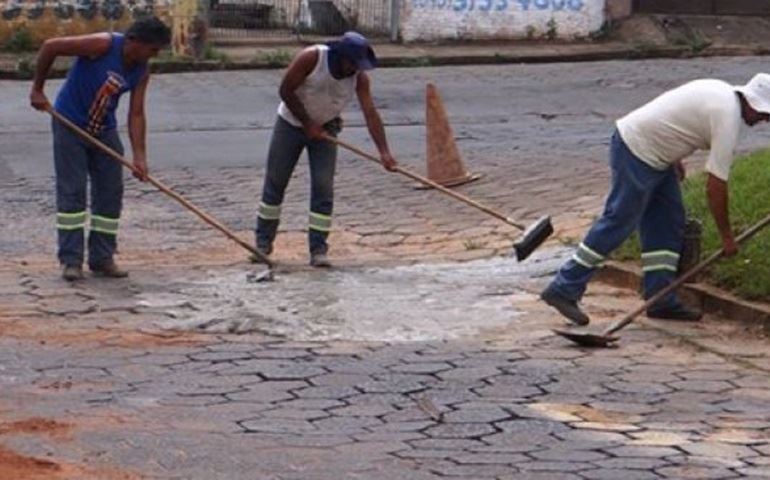Operação Tapa Buracos prossegue nos bairros de Avaré