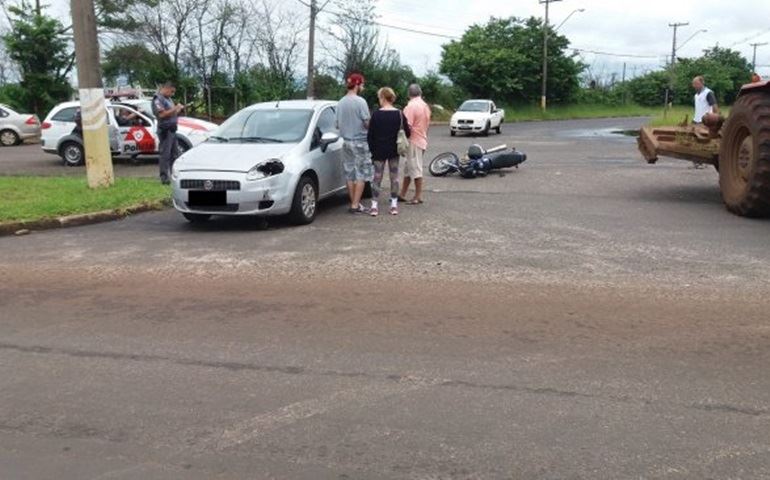 Acidente de trânsito na Rotatória Donguinha Mercadante com a SP 255 em Avaré