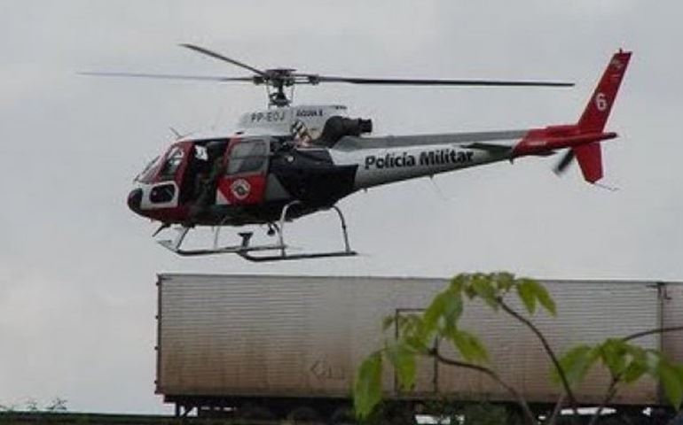 HELICÓPTERO DA PM  REFORÇOU A OPERAÇÃO DAS POLICIAS EM AVARÉ ONTEM.