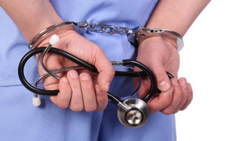 Dois irmãos são investigados pela Polícia Federal suspeitos de atuarem como falsos médicos em hospit