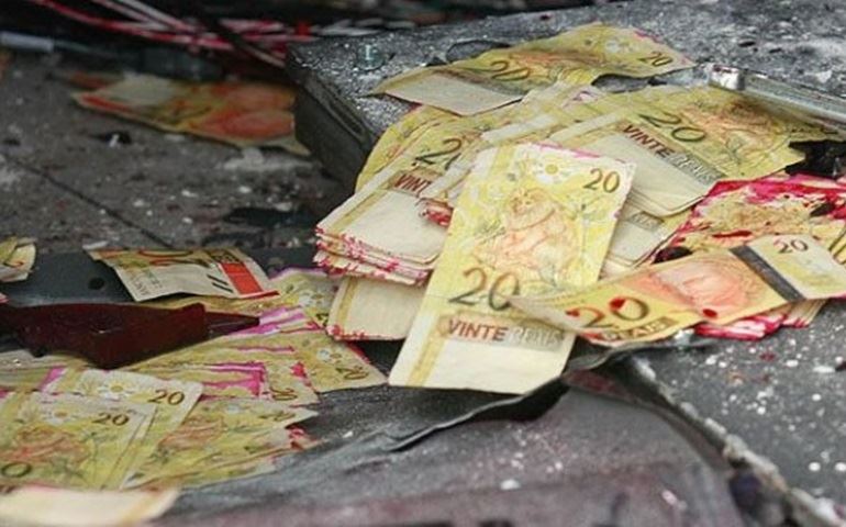 MISTERIO O ROUBO DA AGÊNCIA DO BANCO DO BRASIL EM BOTUCATU.
