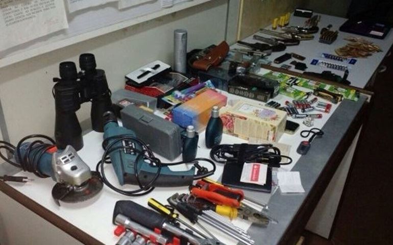 Polícia prende suspeitos de roubo a fazenda em Itatinga