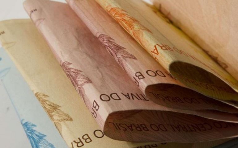 Receita paga hoje último lote do IR