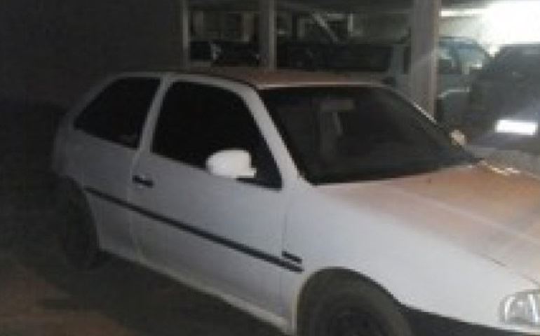 Auto localizado no Bairro Jurumirim