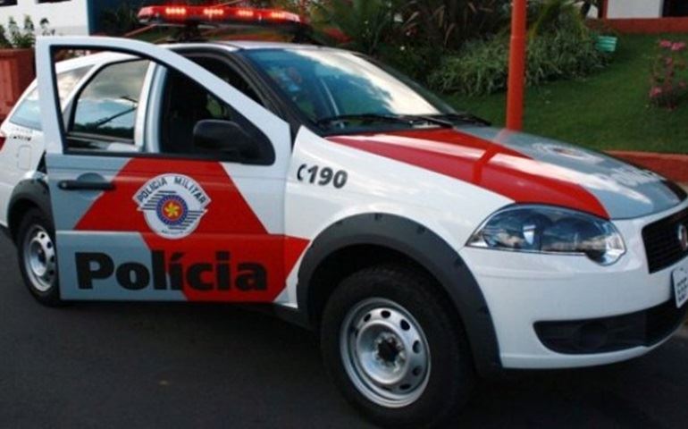 Três pessoas são baleadas durante perseguição policial em Piraju