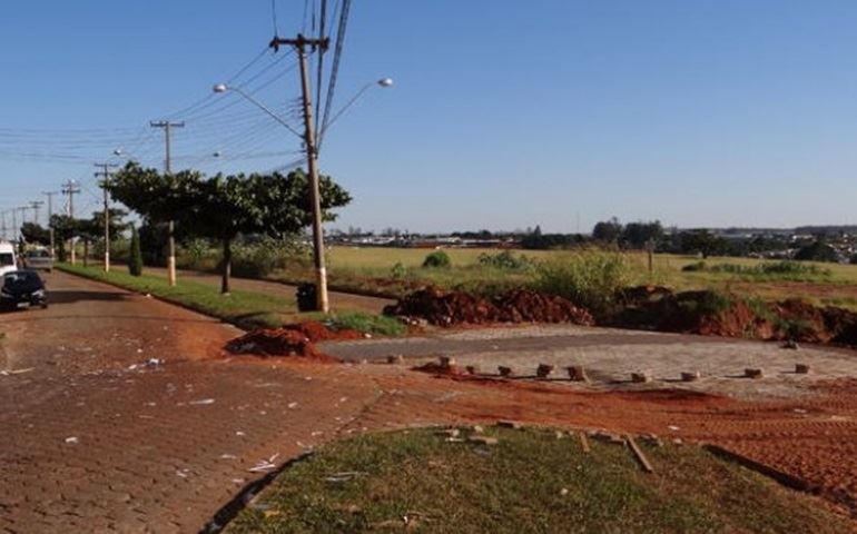 Avenida Gilberto Figueiras será interditada para início de obra