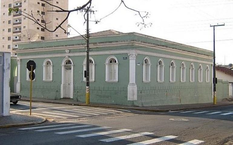Escolas da rede Municipal de Avaré não tem monitores auxiliar do educador.