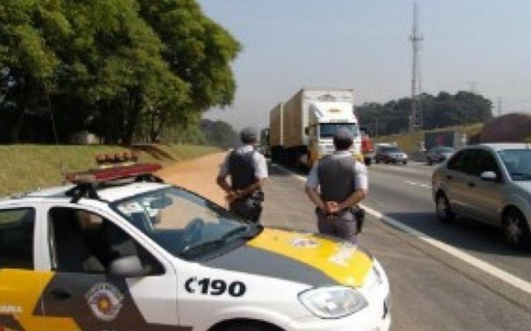 POLÍCIA MILITAR RODOVIÁRIA REALIZA ?OPERAÇÃO TIRADENTES 2015