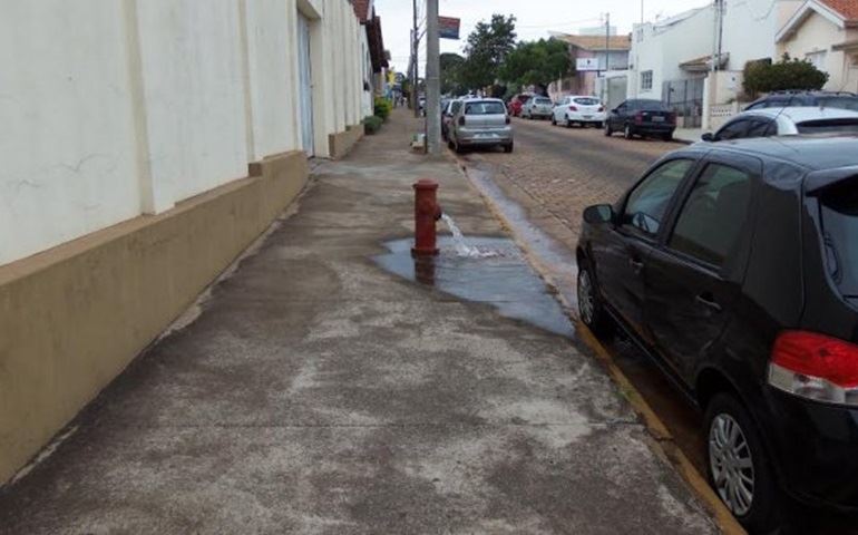 Sabesp continua fazendo ?cáca? na cidade