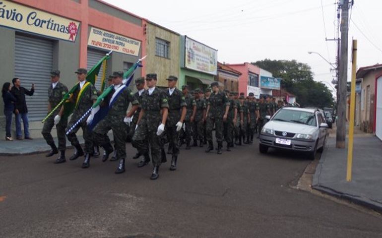 O Centenário Tiro de Guerra de Avaré realizou uma solenidade os 366 anos do Exército Brasileiro.