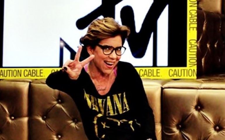 ASTRID GRAVA ADEUS DA MTV - TELEVISÃO ABERTA