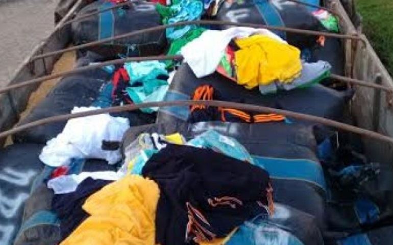 TOR apreende carreta com mais de 2 Ton de roupas possivelmente engomadas com cocaína