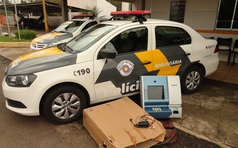 POLÍCIA RODOVIÁRIA DE AGUDOS APREENDE CHUPA CABRAS