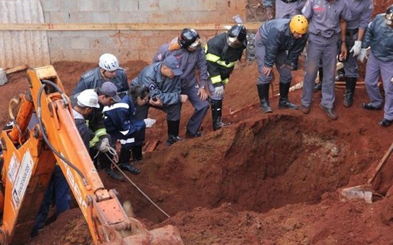 Soterramento próximo a Vila Operária..