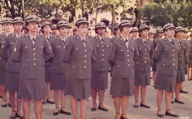 Policial feminina com 25 anos de serviço já podem aposentar se.