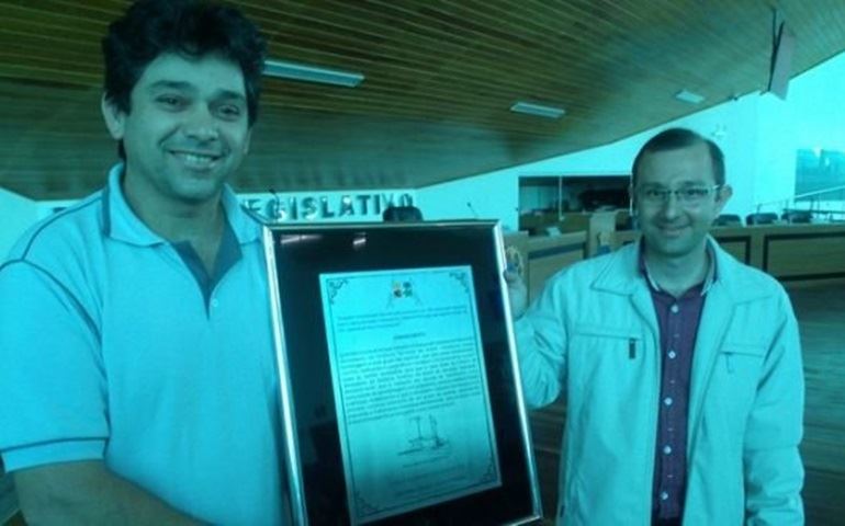 Câmara começa semestre homenageando funcionários