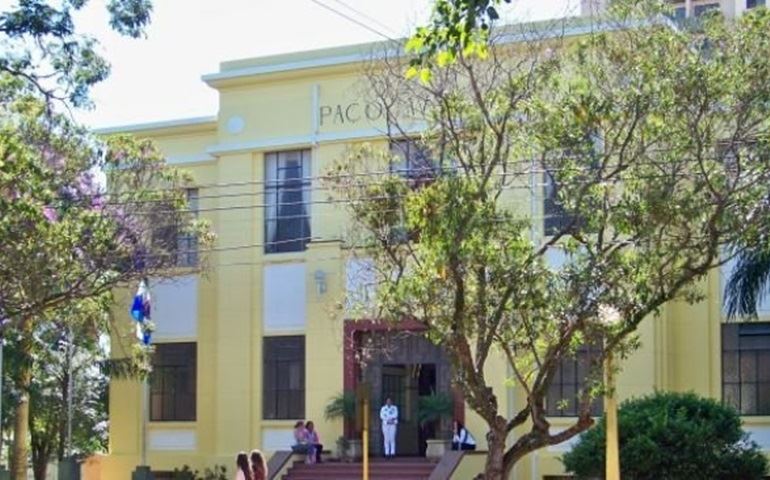 Cidadão entra com ação contra Prefeitura, ao ser vítima de um buraco