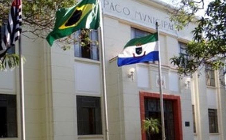 Prefeitura instaura comitê para gerir crise