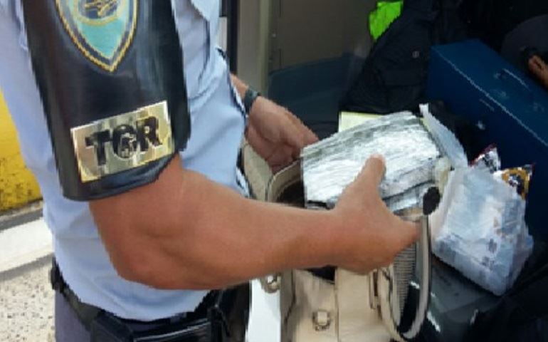 POLICIAMENTO RODOVIÁRIO APREENDE HAXIXE