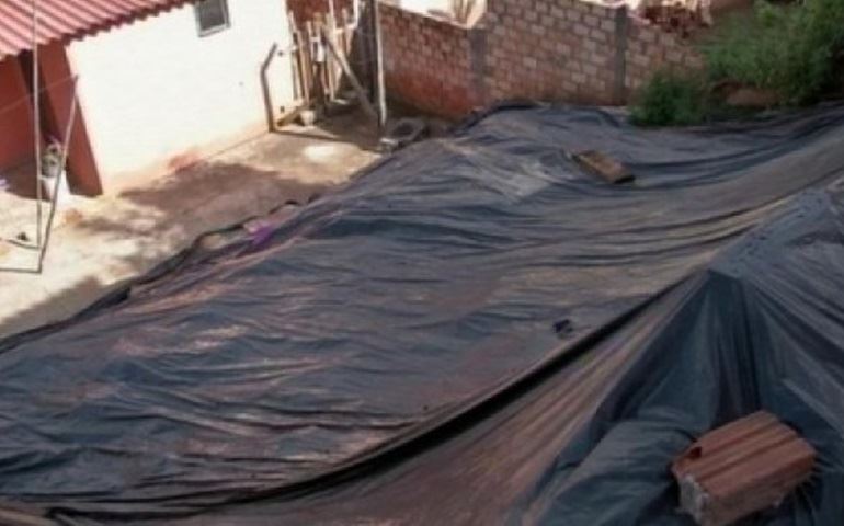 Com risco de deslizar, área não recebe obra e provoca medo em moradores