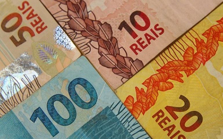 Seguro-desemprego começou a ser pago de forma escalonada