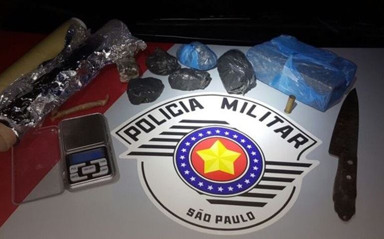 Polícia flagra rapaz com porções de maconha em Avaré