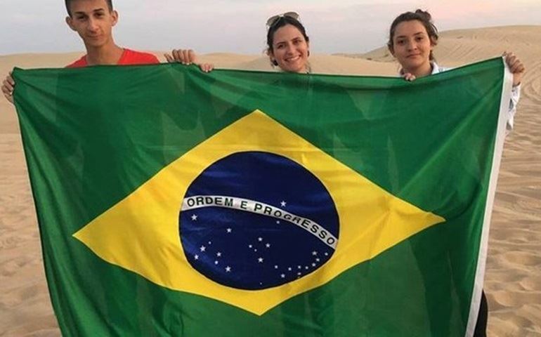 Alunos de Taquarituba participaram de prêmio nos Emirados Árabes.