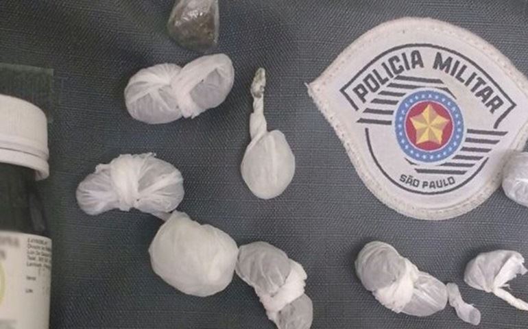 Rapaz é preso com anabolizantes e drogas em Avaré