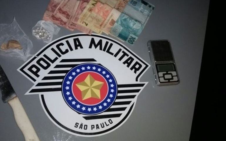 Homem é preso em flagrante com pedras de crack em Taquarituba