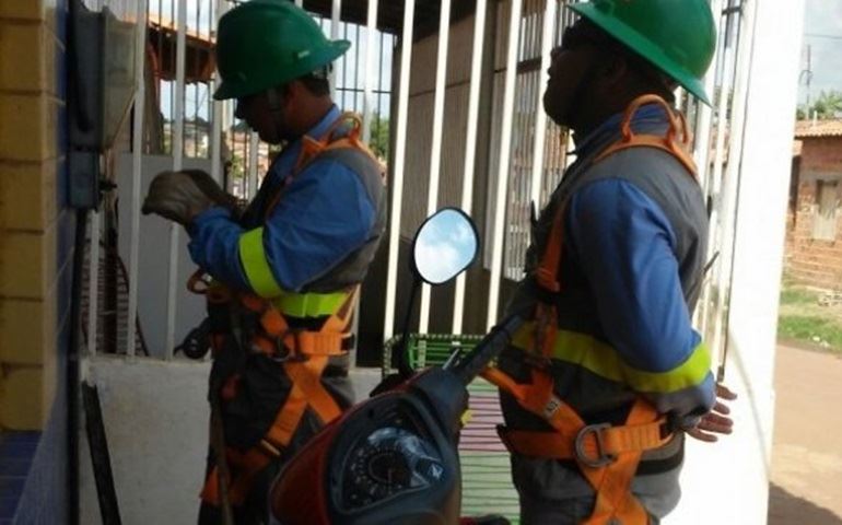Você sabia que corte de luz por falta de pagamento é proibido?