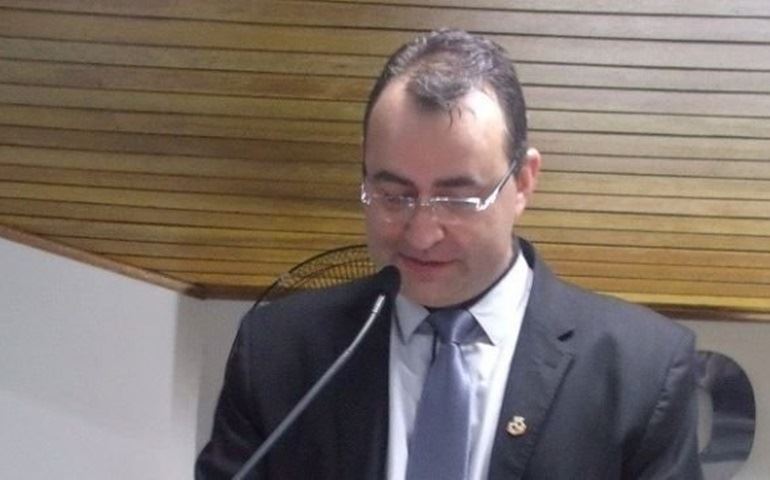 Vereador repreende Secretário de Comunicação