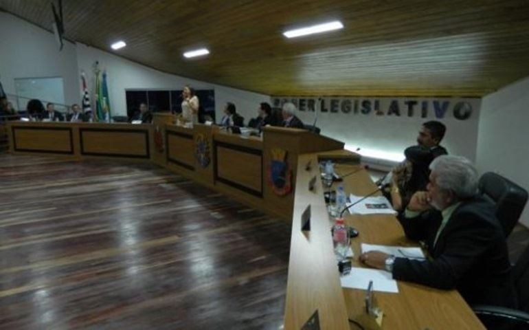 Câmara realiza Audiência Pública sobre castração de pequenos animais e posse responsável