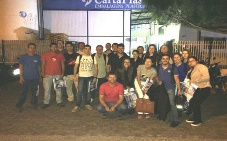 Alunos de Engenharia de Produção da FSP visitam a Cartaplast