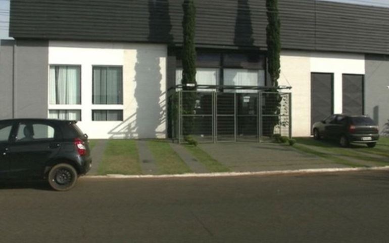 Dois homens são esfaqueados em frente à casa noturna em Avaré