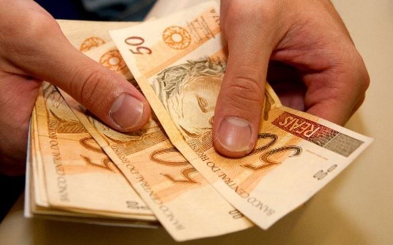 Prefeitura paga servidores nesta sexta-feira