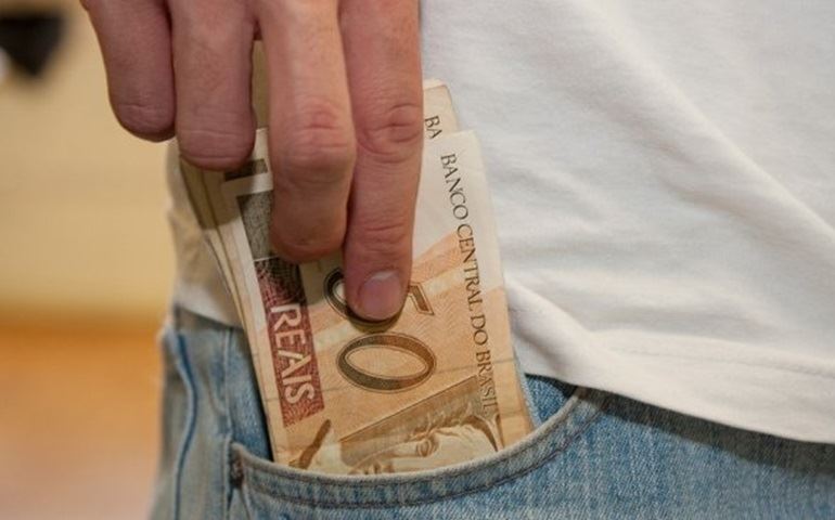 Receita libera nesta quinta-feira consulta ao 1º lote de restituição do IR 2017