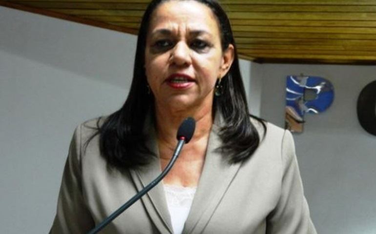 Vereadora pede informações sobre pacientes com câncer de mama